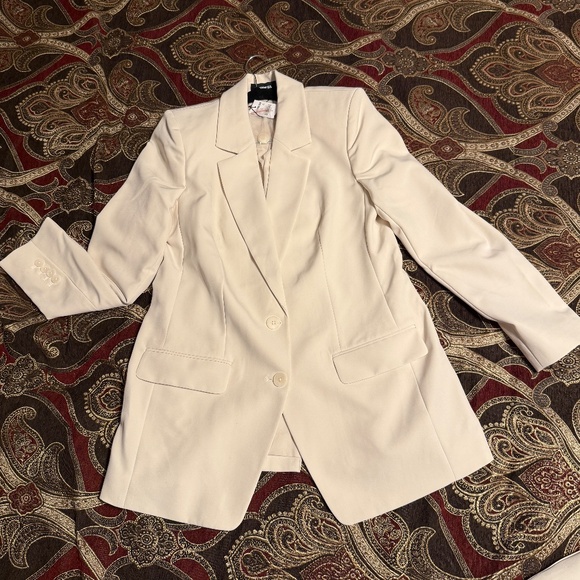 Beautiful New Express Pant Suit - Picture 2 of 5